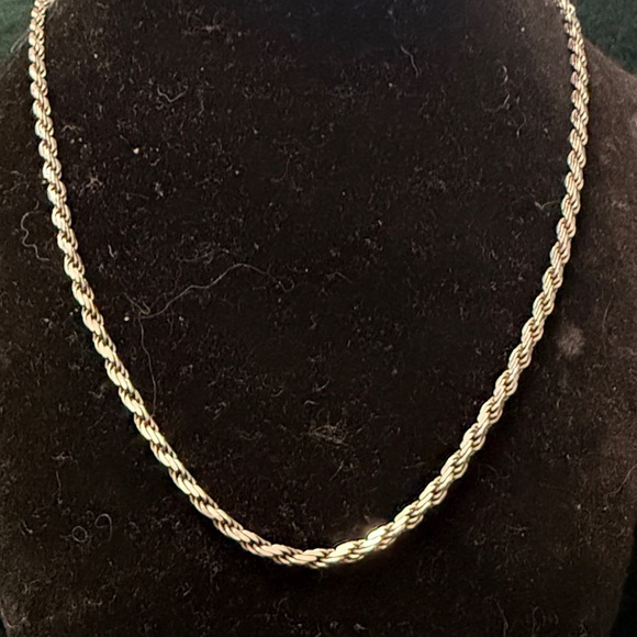 Jewelry - Women's Rope Chain Necklace - Polished Silver Finish